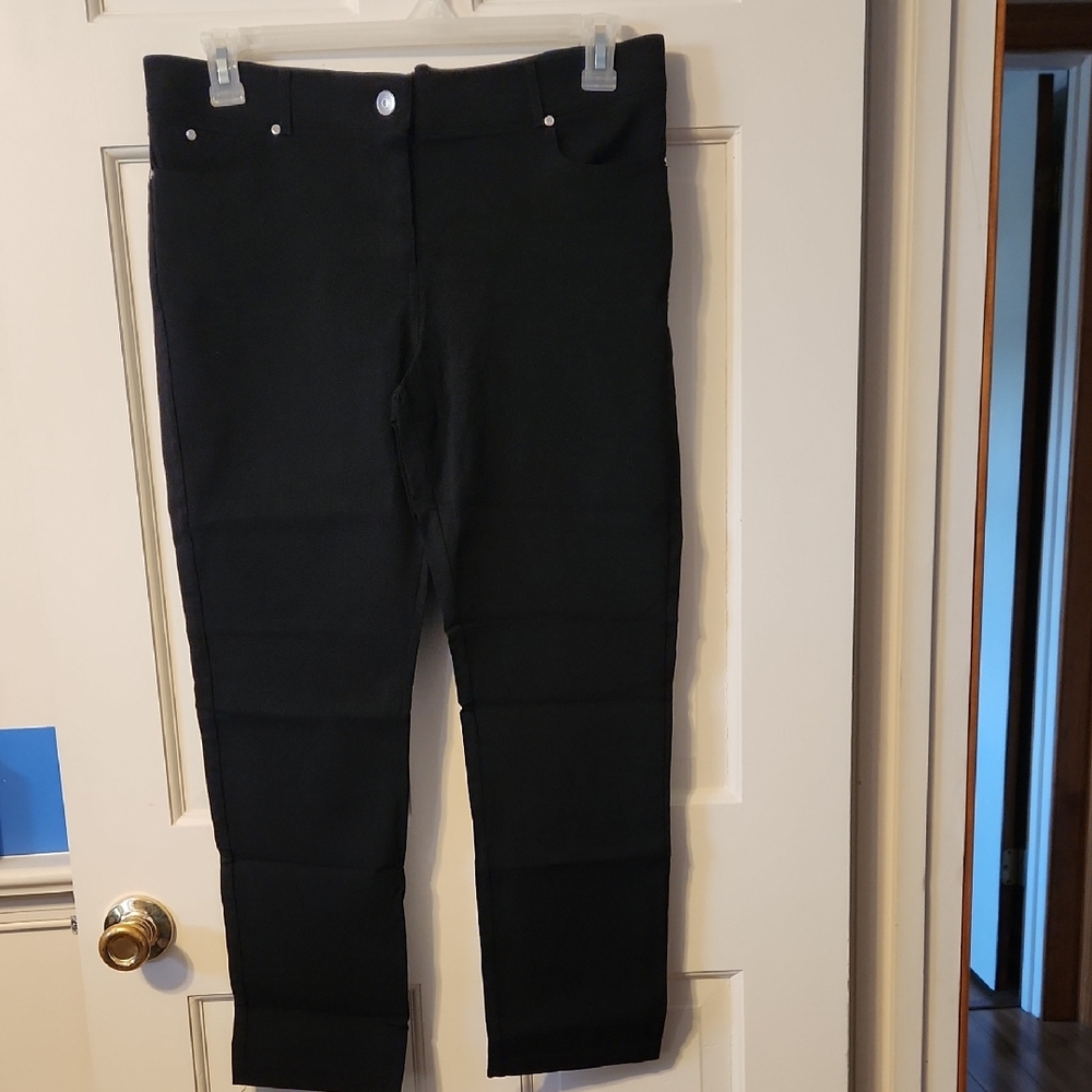 89th + Madison 14P. Classic Black Women's Stretchy Pants